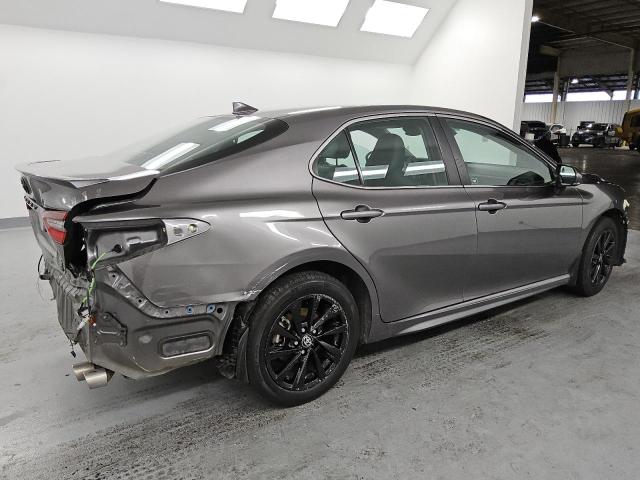 Vin: 4t1t11bkxpu107425, lot: 42703635, toyota camry se night shade 20233