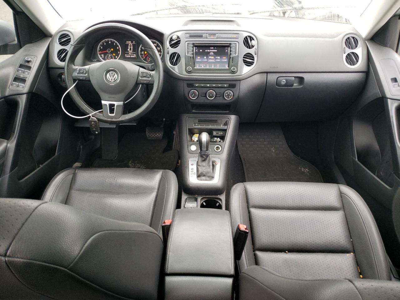 Volkswagen Tiguan s 2016