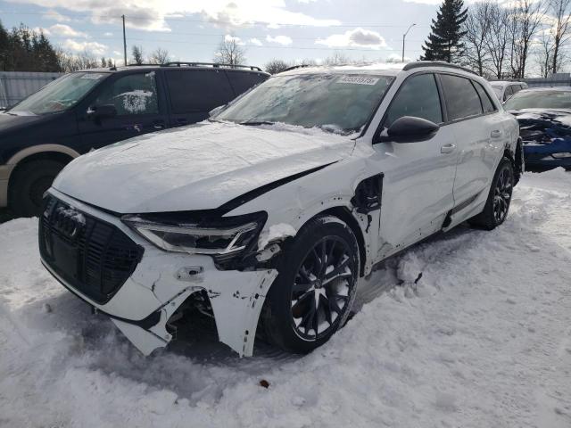 AUDI E-TRON PRE