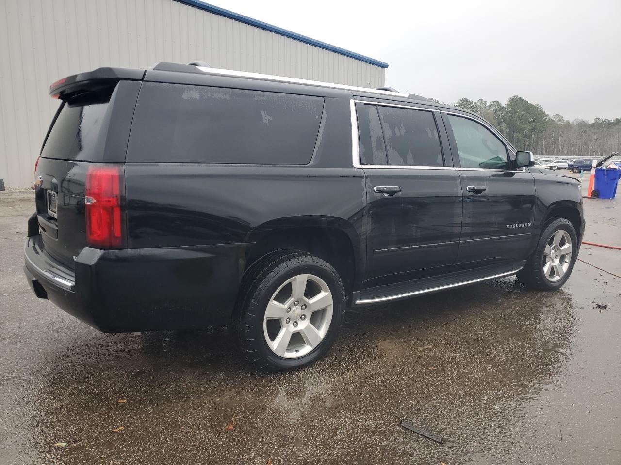 CHEVROLET SUBURBAN 2017