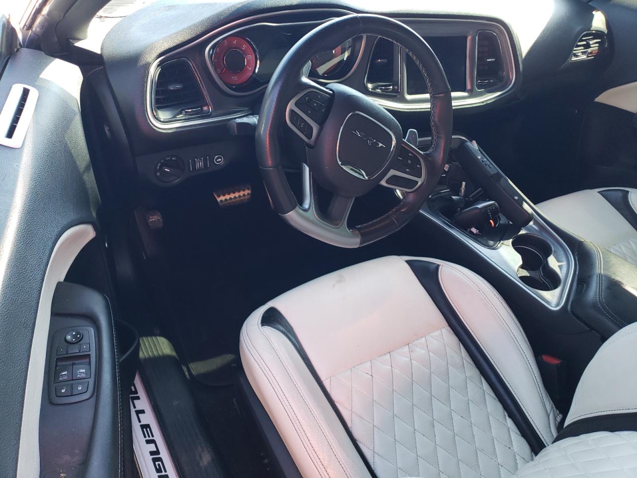 DODGE CHALLENGER SRT HELLCAT