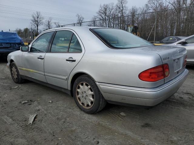 MERCEDES-BENZ E 320 1999 silver  gas WDBJF65H0XA904616 photo #3