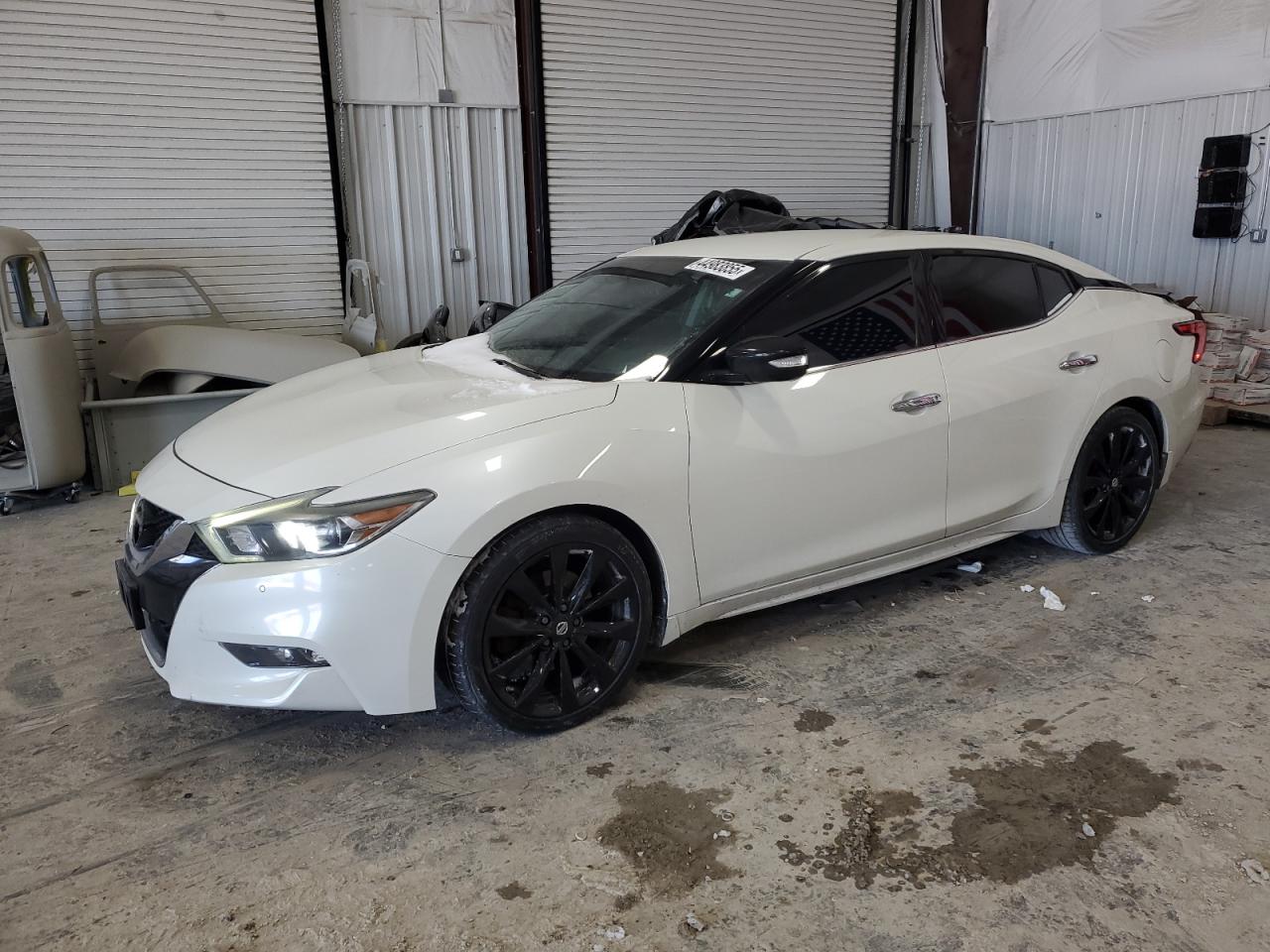  Salvage Nissan Maxima