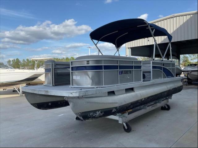 BENNINGTON MARINE PONTOON 2022 two tone   ETWC9747L122 photo #1