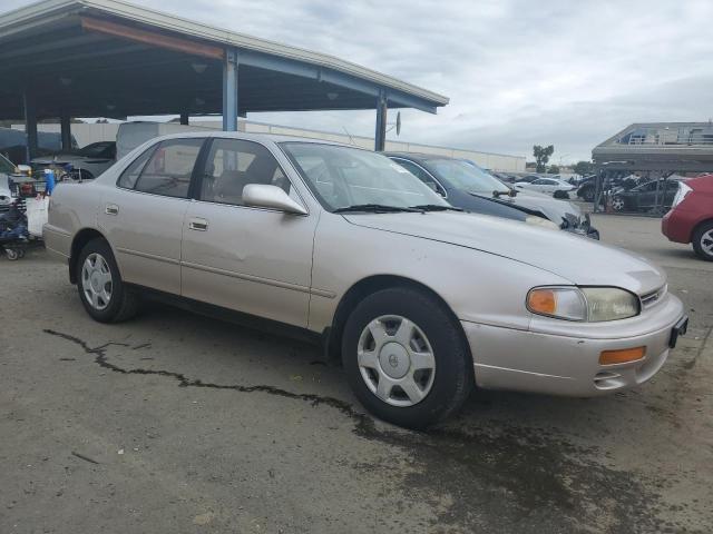 Vin: jt2gk12e4s0086805, lot: 45793885, toyota camry le 19954