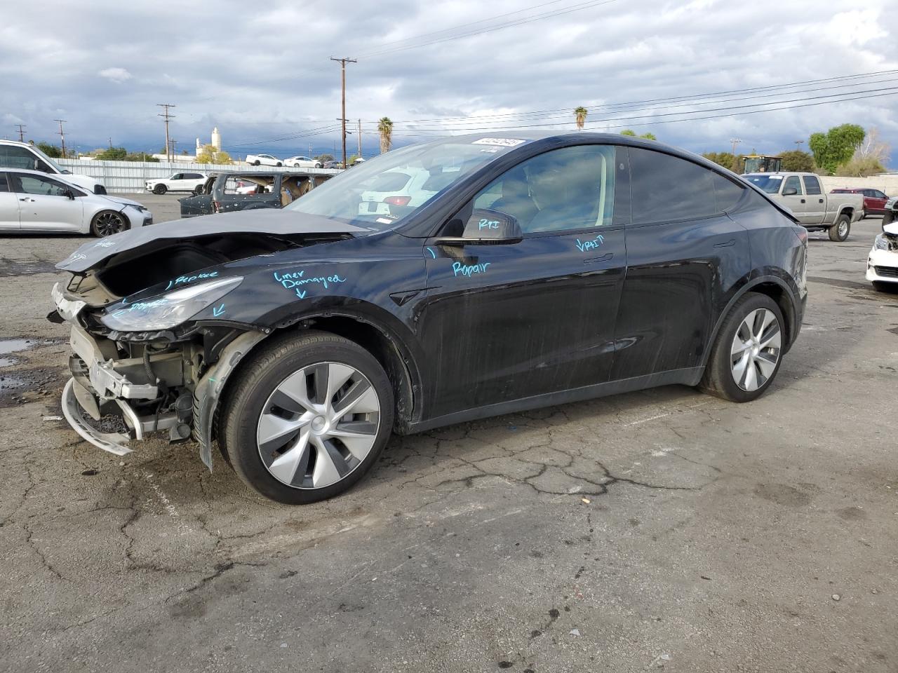 TESLA MODEL Y