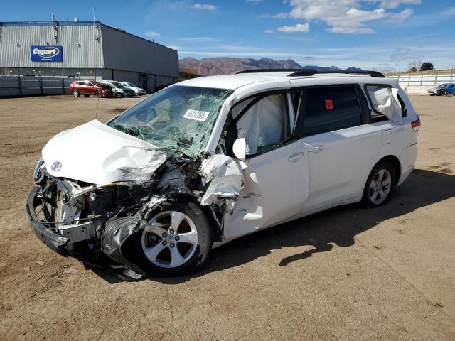 TOYOTA SIENNA LE