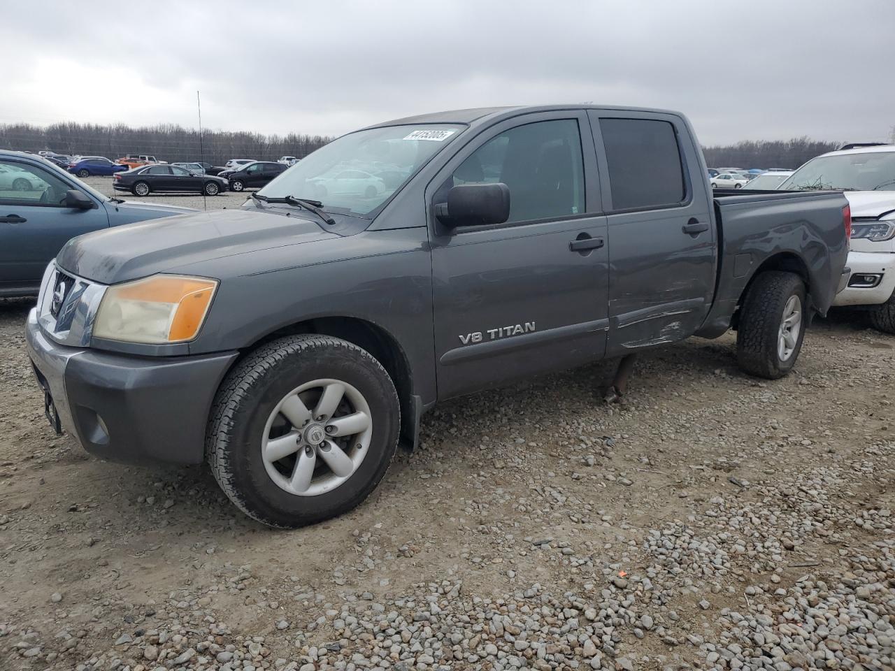NISSAN TITAN S