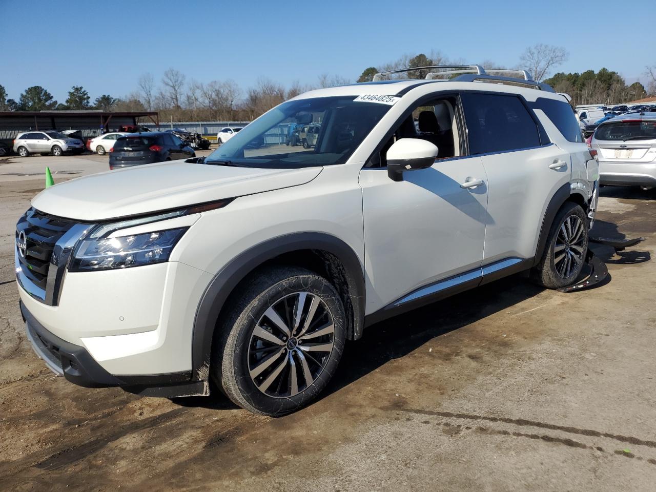 NISSAN PATHFINDER PLATINUM