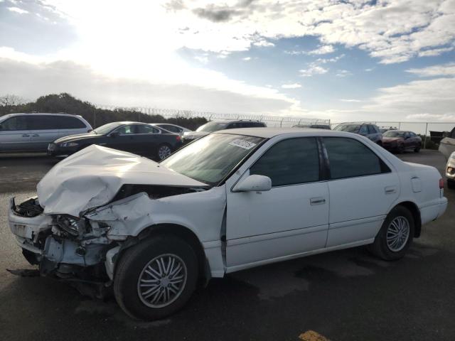 TOYOTA CAMRY CE/L