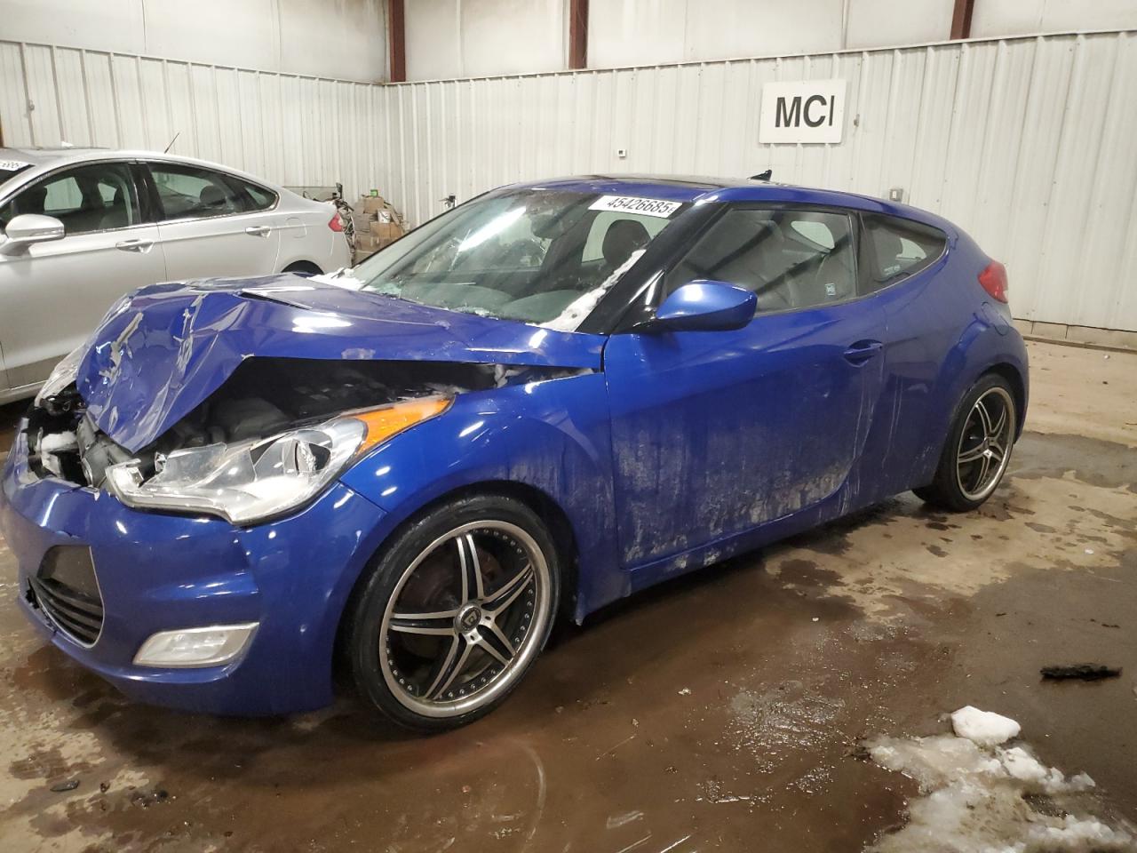  Salvage Hyundai VELOSTER