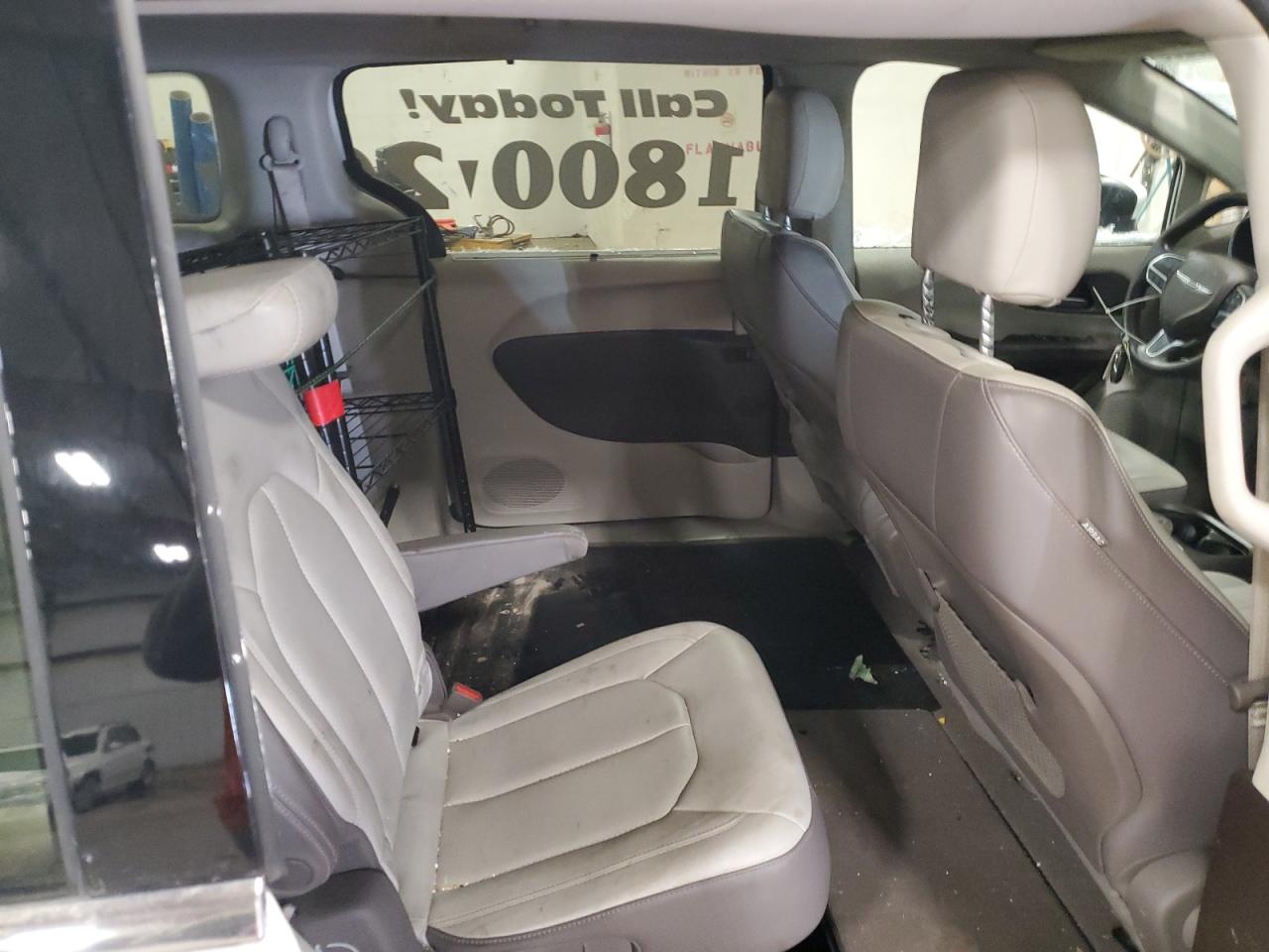 CHRYSLER VOYAGER LXI