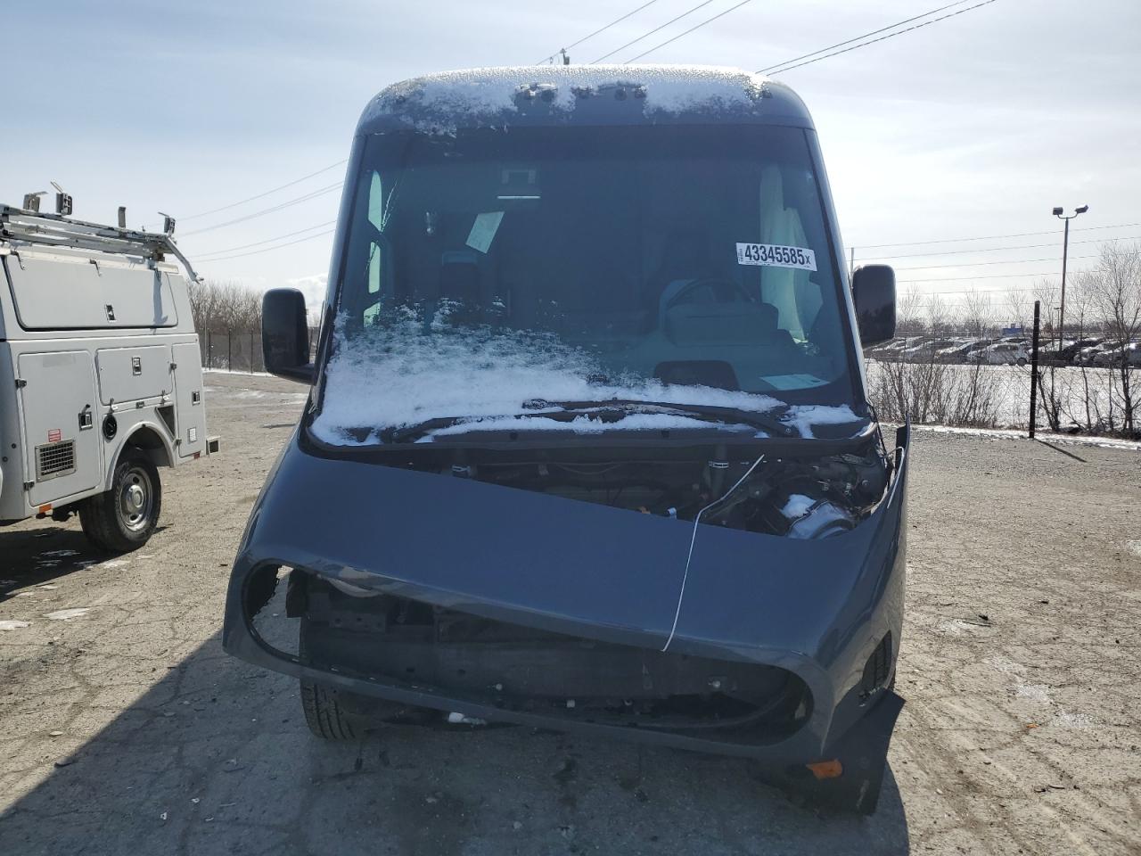 RIVIAN EDV 700