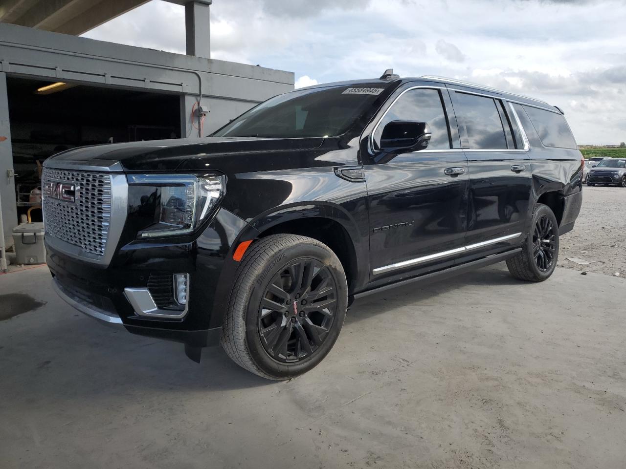  Salvage GMC Yukon