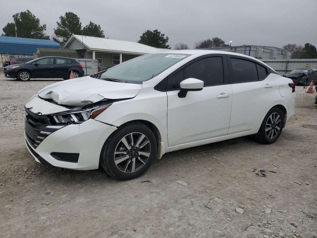 NISSAN VERSA SV