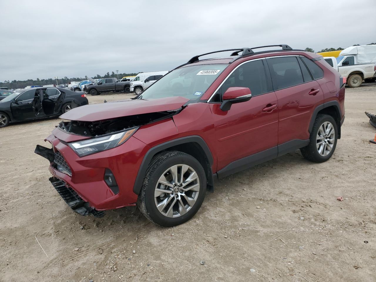 2T3C1RFV0NW236104 TOYOTA RAV4 XLE P 2022