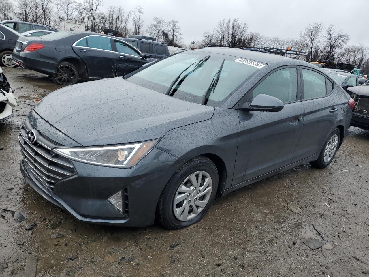 HYUNDAI ELANTRA SE