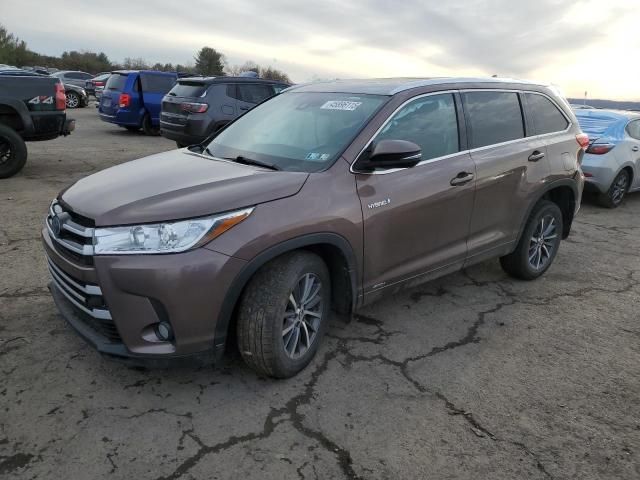 TOYOTA HIGHLANDER