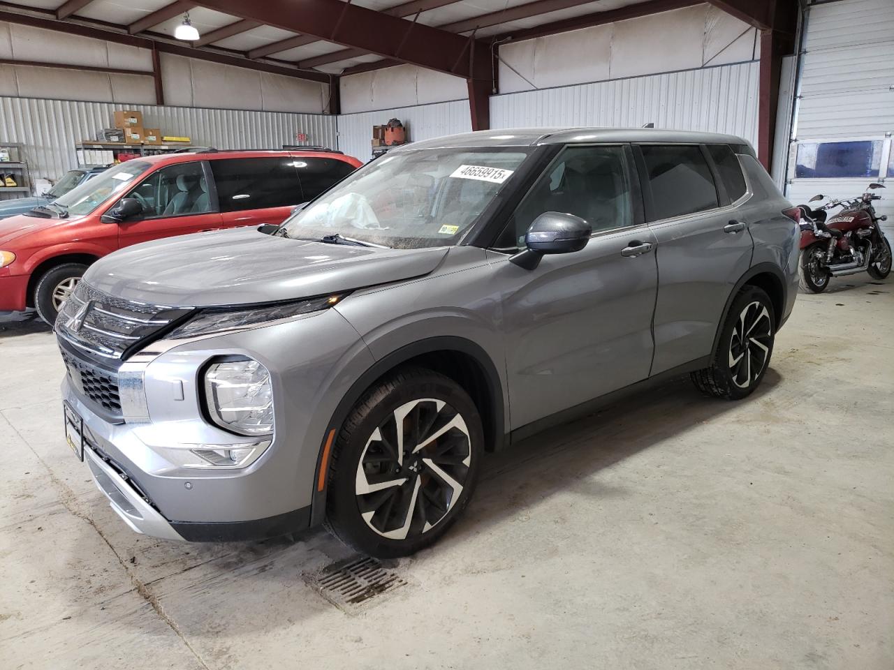 MITSUBISHI OUTLANDER SE