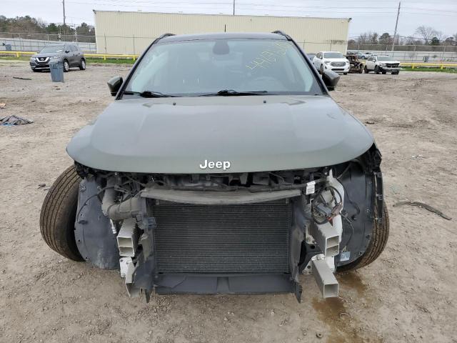 3C4NJCBB4JT240949 2018 JEEP COMPASS