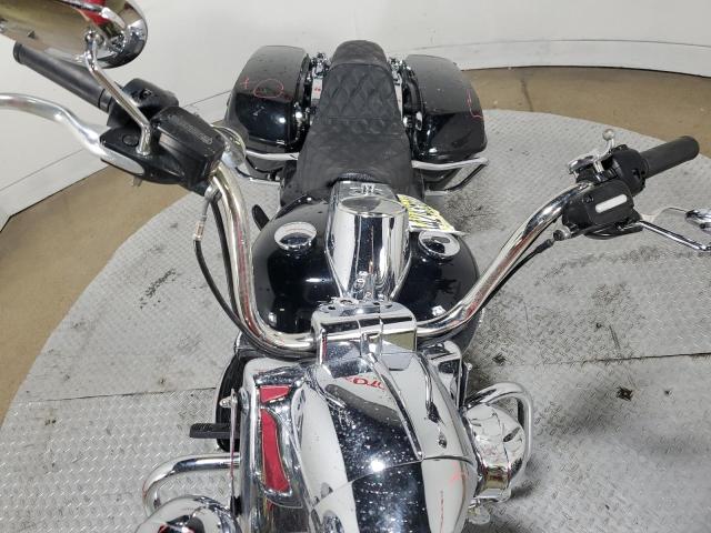 2018 HARLEY-DAVIDSON FLHR ROAD 1HD1FBC1XJB618191