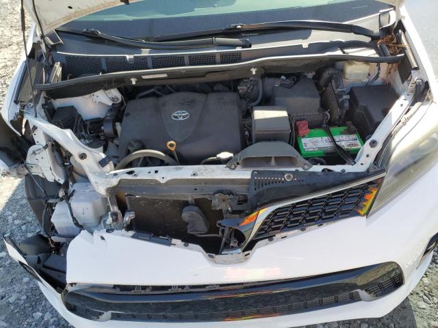 2018 TOYOTA SIENNA SE 5TDXZ3DC8JS949112