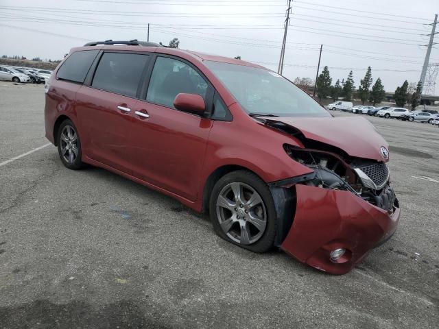 2017 TOYOTA SIENNA SE 5TDXZ3DC0HS800154