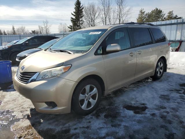 TOYOTA SIENNA LE