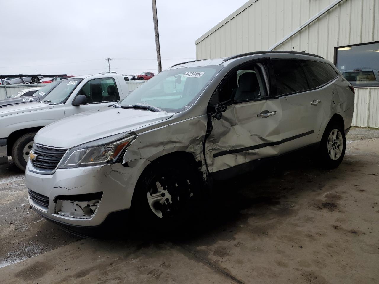 CHEVROLET TRAVERSE LS
