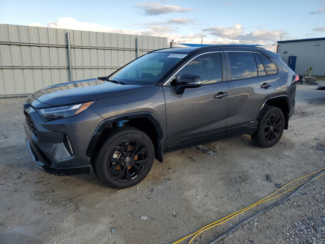 TOYOTA RAV4 XSE