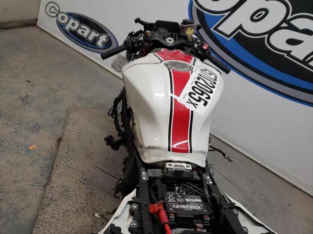 2022 YAMAHA YZFR1 JYARN66E0NA002505