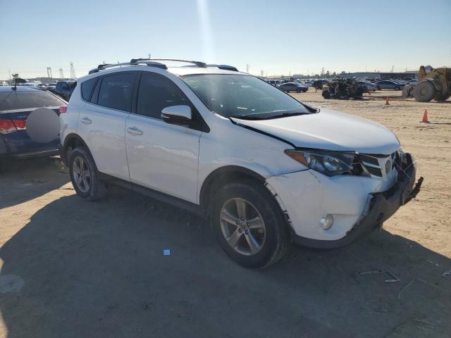 2015 TOYOTA RAV4 XLE JTMWFREV0FJ048652