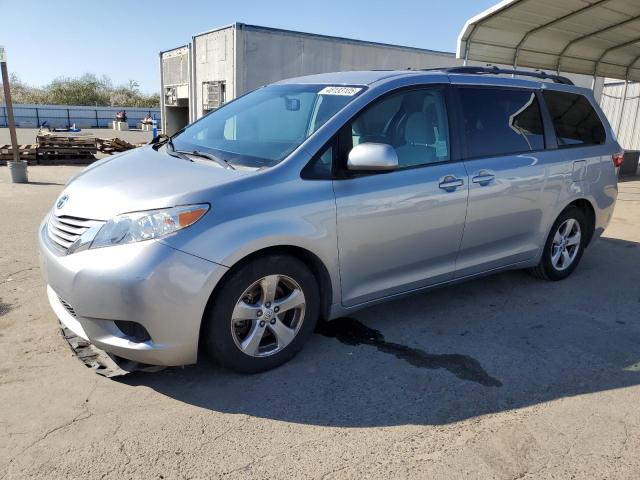 TOYOTA SIENNA LE 2015 silver  gas 5TDKK3DC7FS645405 photo #1