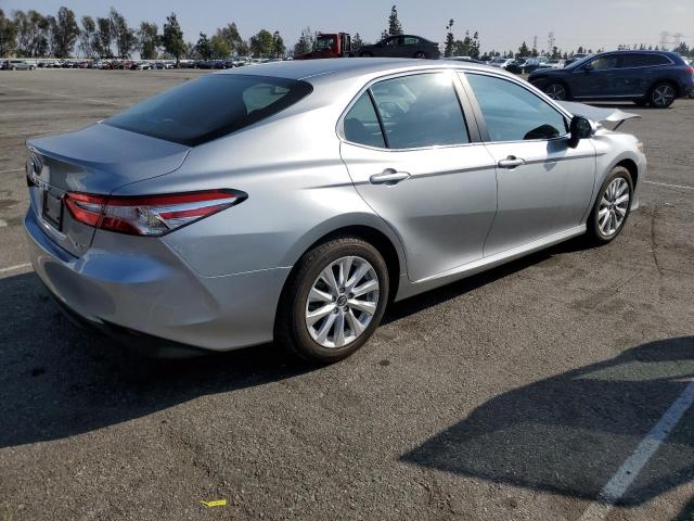 TOYOTA CAMRY L 2018 silver  gas 4T1B11HK5JU613867 photo #4