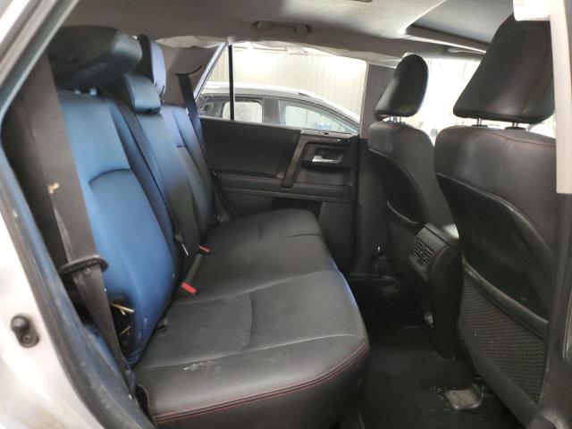 2020 TOYOTA 4RUNNER SR JTEBU5JR0L5763890
