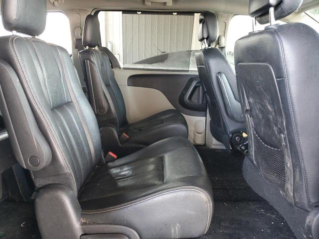 2016 CHRYSLER TOWN & COU 2C4RC1CG5GR207643
