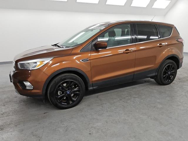 Vin: 1fmcu9gd5hua68499, lot: 43815415, ford escape se 2017 img_1