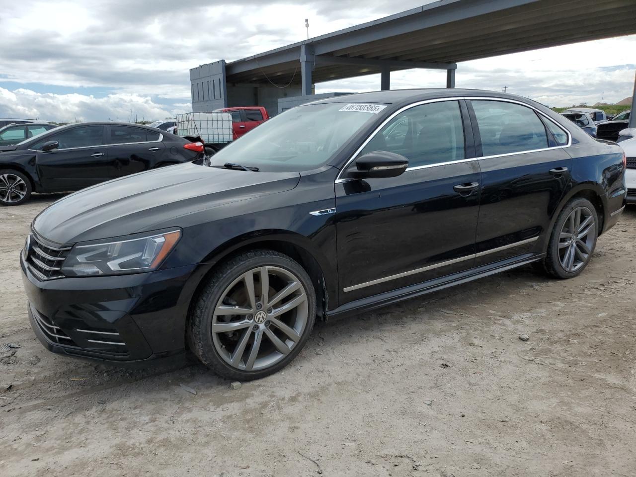 1VWDT7A31HC068969 VOLKSWAGEN PASSAT R-L 2017