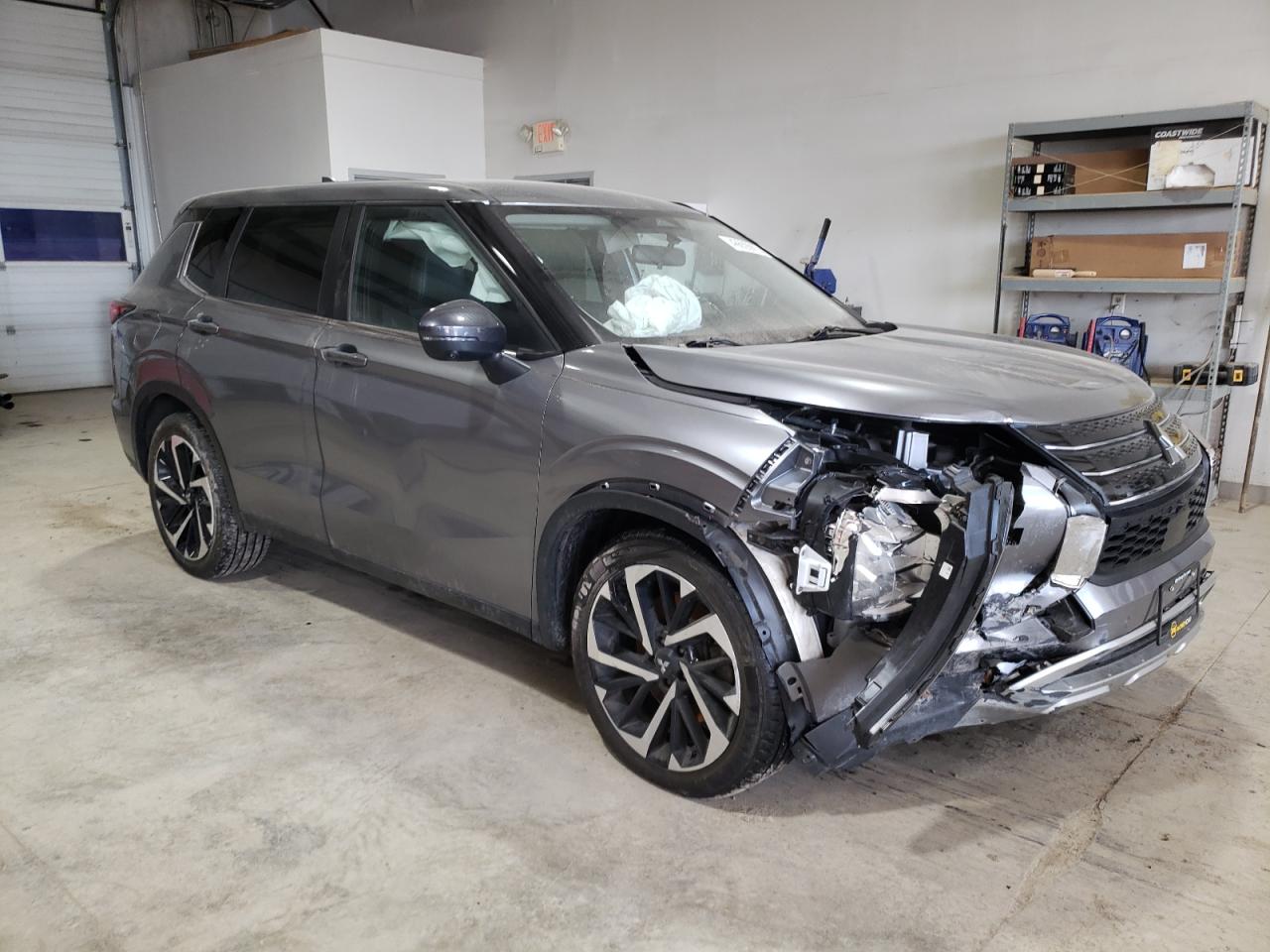 MITSUBISHI OUTLANDER SE