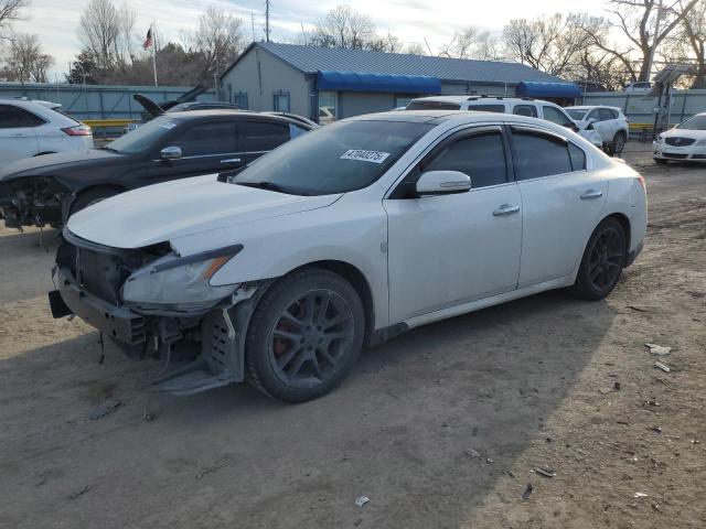 NISSAN MAXIMA S