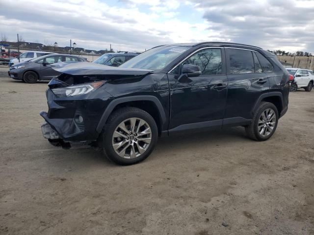 Vin: 2t3c1rfv2mw115671, lot: 46053055, toyota rav4 xle premium 2021 img_1
