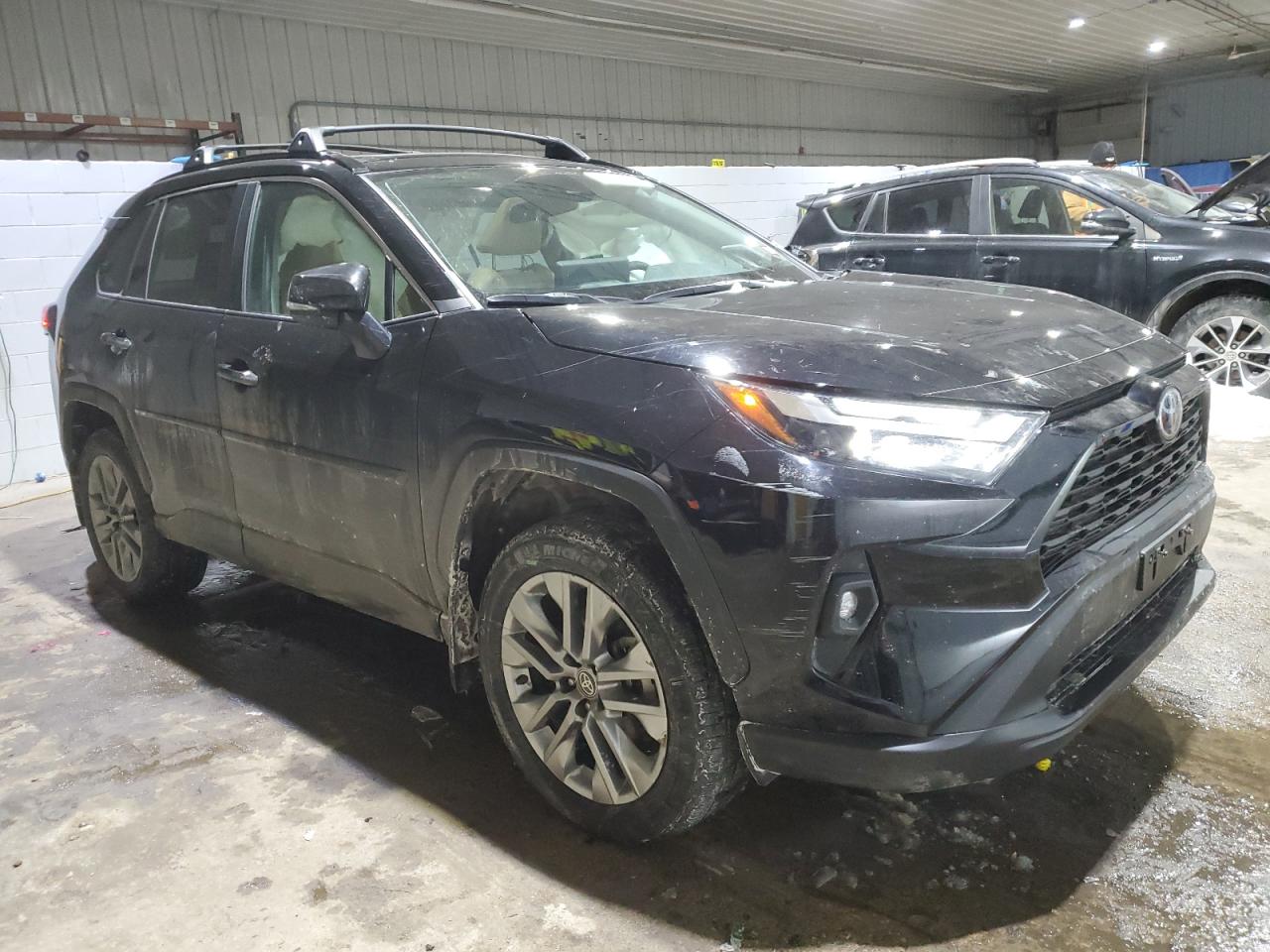 TOYOTA RAV4 XLE PREMIUM