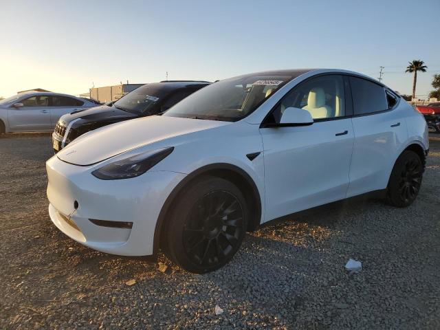 Vin: 7saygdee9pf597156, lot: 44266545, tesla model y 2023 img_1