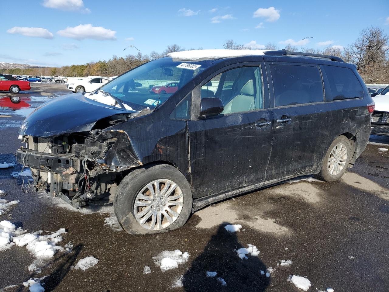 TOYOTA SIENNA XLE