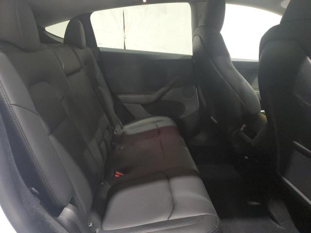2024 TESLA MODEL Y 7SAYGDEE0RA276512