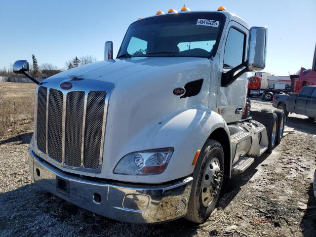 PETERBILT 579 2016 white tractor diesel 1XPBDP9X4GD332658 photo #3