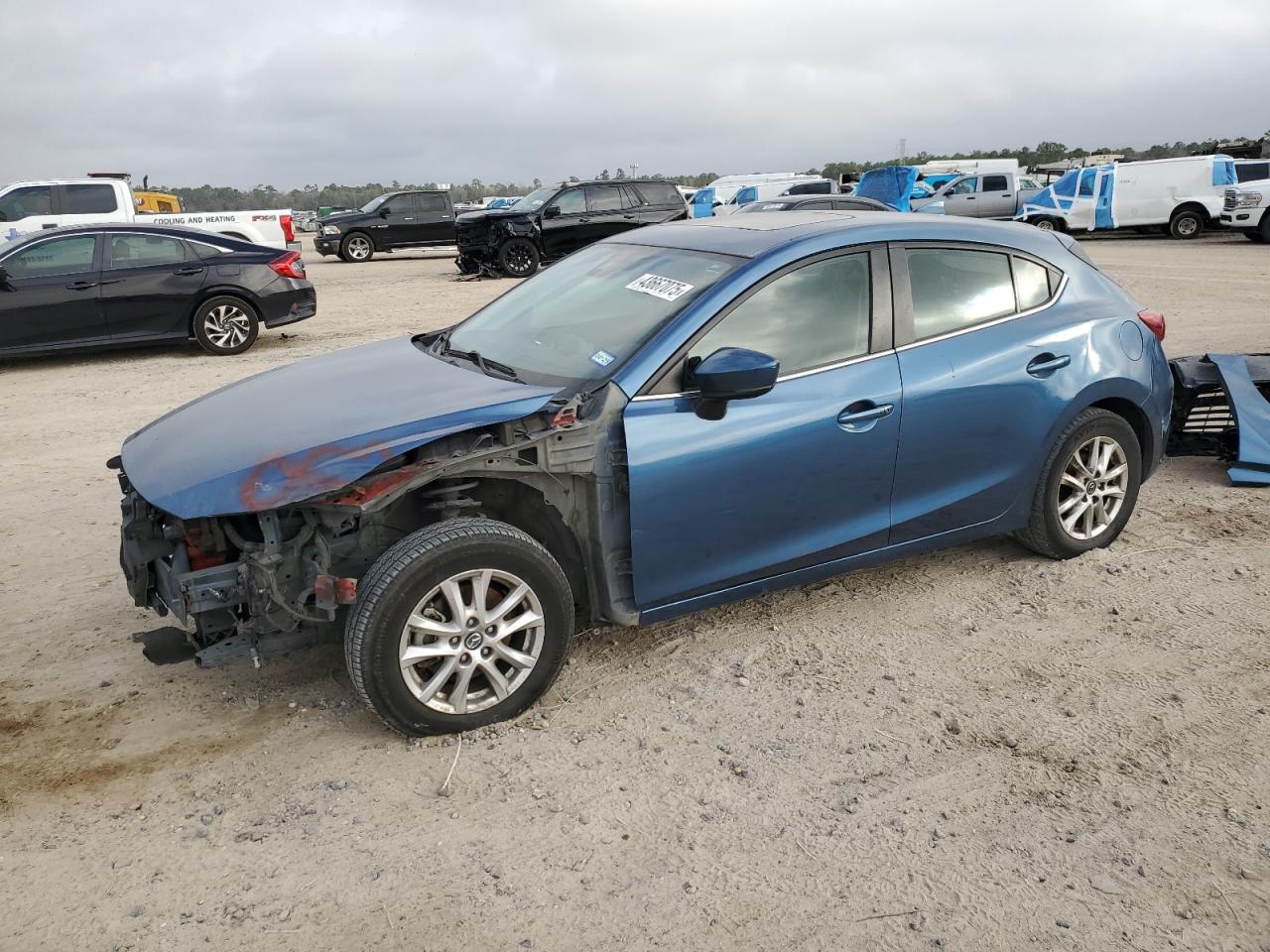 MAZDA 3 GRAND TOURING
