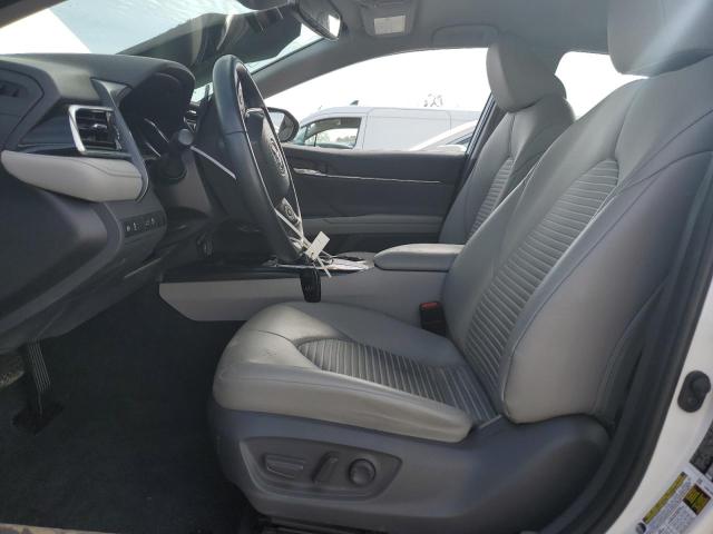 2018 TOYOTA CAMRY L - 4T1B11HK2JU677770