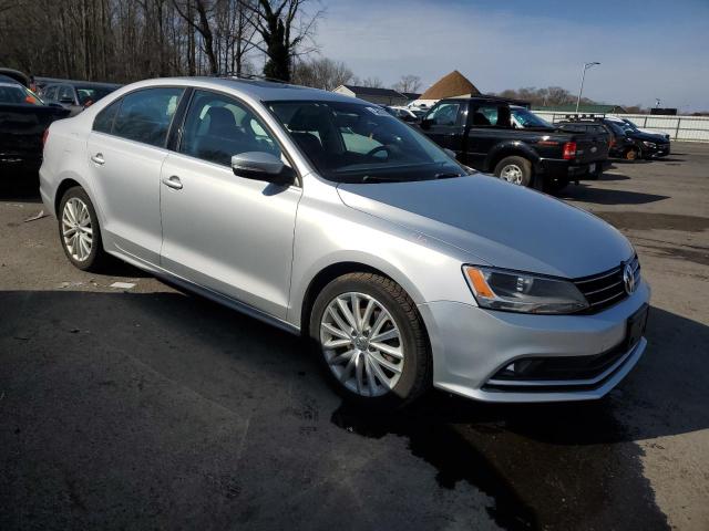2015 VOLKSWAGEN JETTA SE - 3VWD17AJ5FM251811