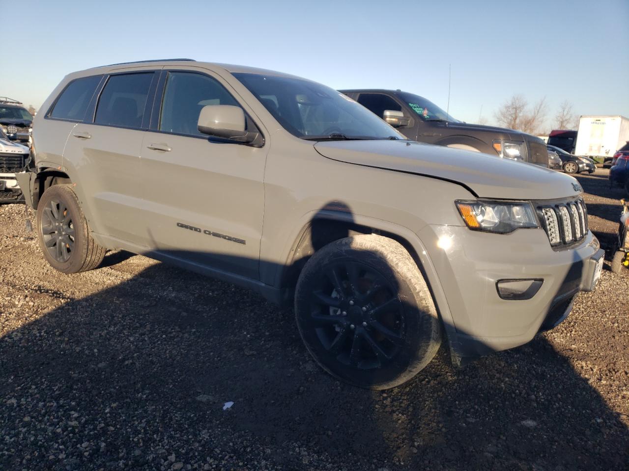 JEEP GRAND CHEROKEE LAREDO